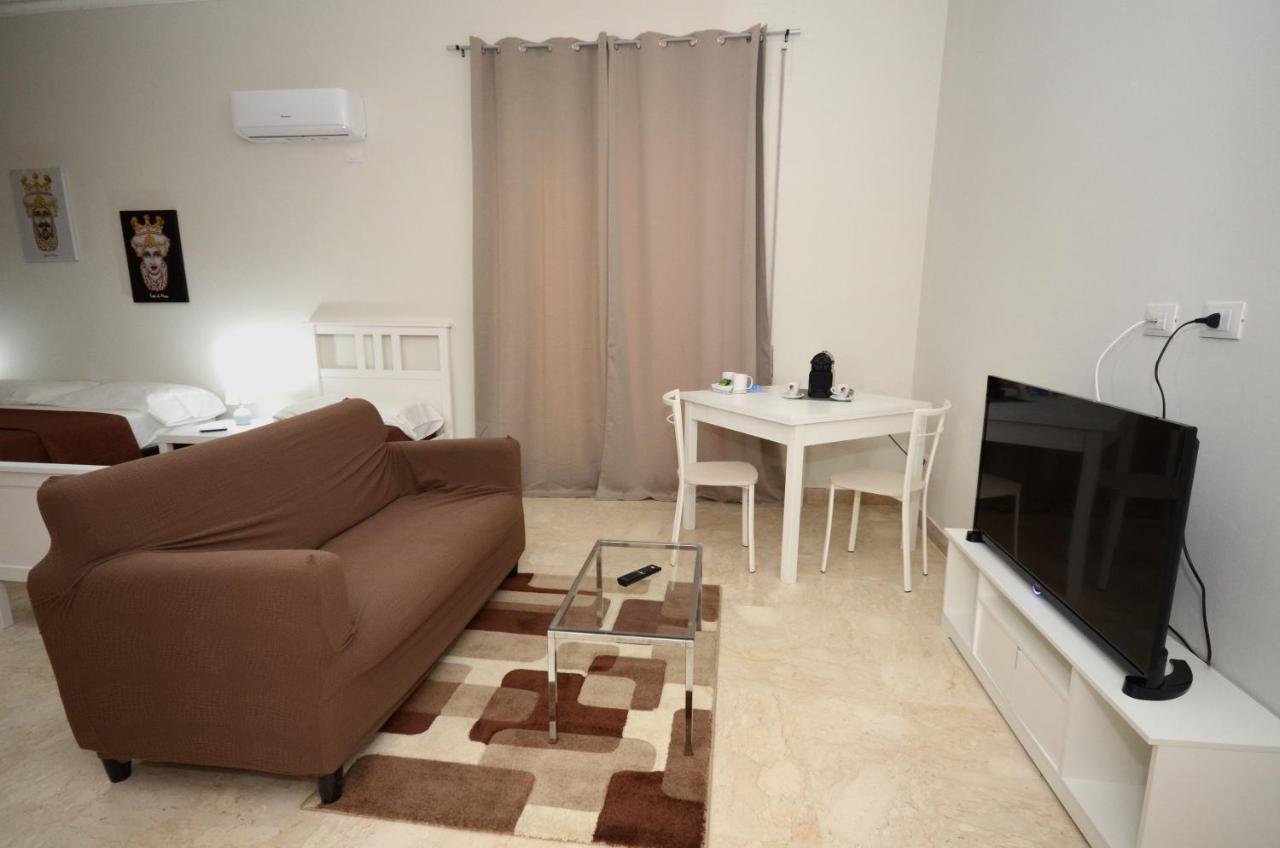 לינה וארוחת בוקר פלרמו La Casa Del Moro - Al Politeama מראה חיצוני תמונה